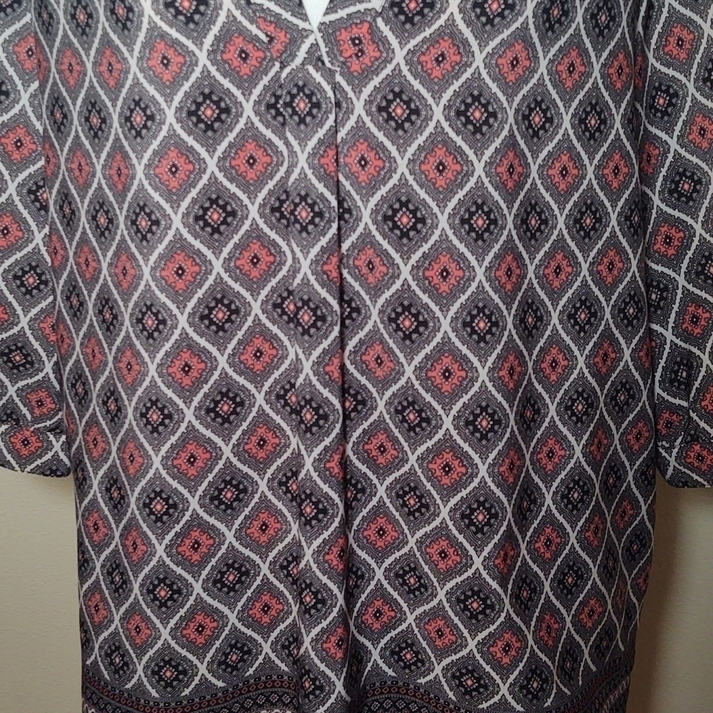 Ann Taylor Woman's Blouse - Picture 2 of 6